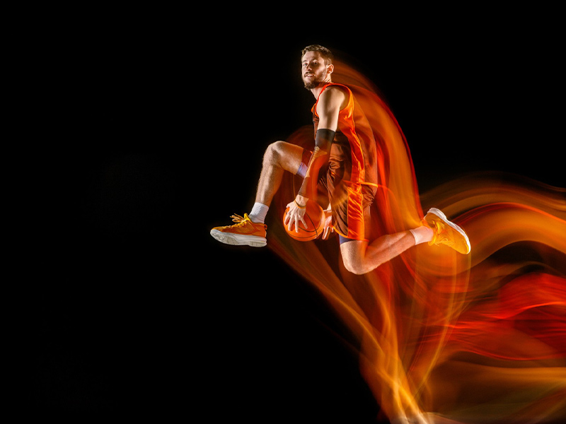 活塞险胜绿军哈里斯25分坎宁安17中4&14助布朗32+11失绝杀